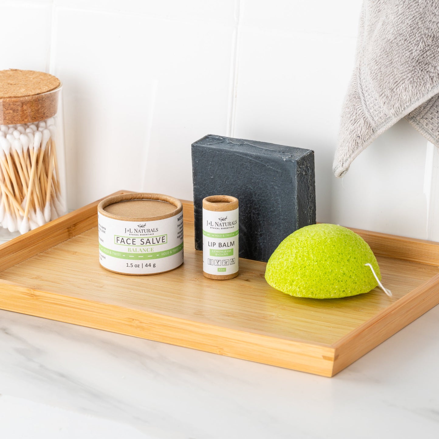 Kit Regimen Essenziale per la Pelle (Set da 4 Pezzi)