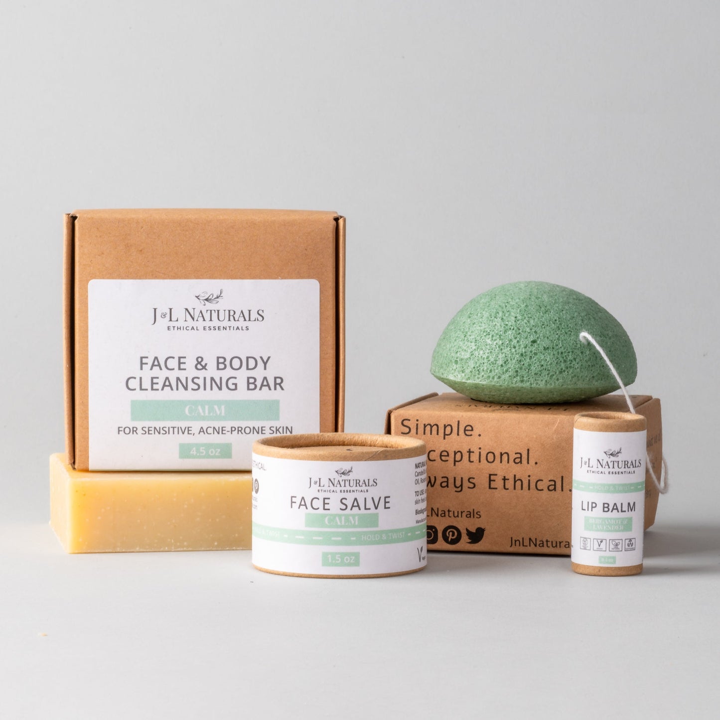 Kit Regimen Essenziale per la Pelle (Set da 4 Pezzi)