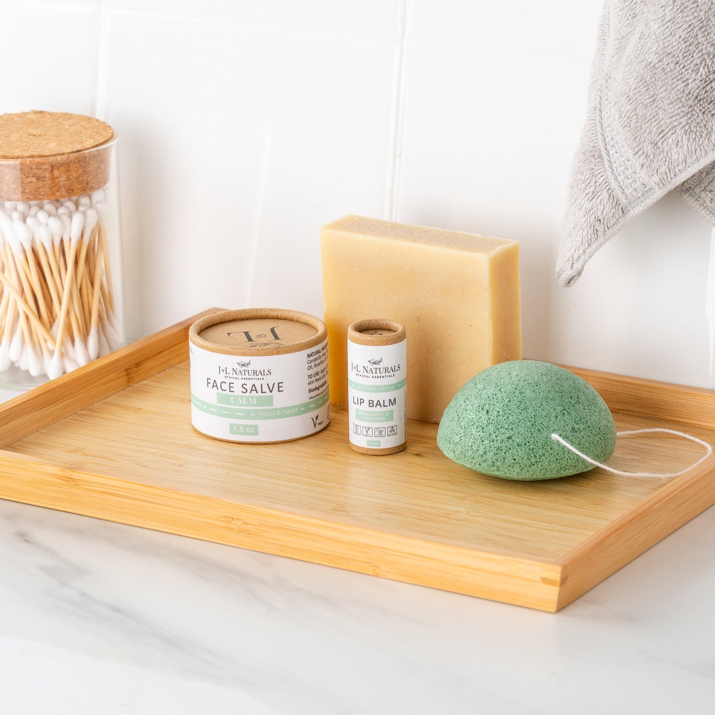 Kit Regimen Essenziale per la Pelle (Set da 4 Pezzi)